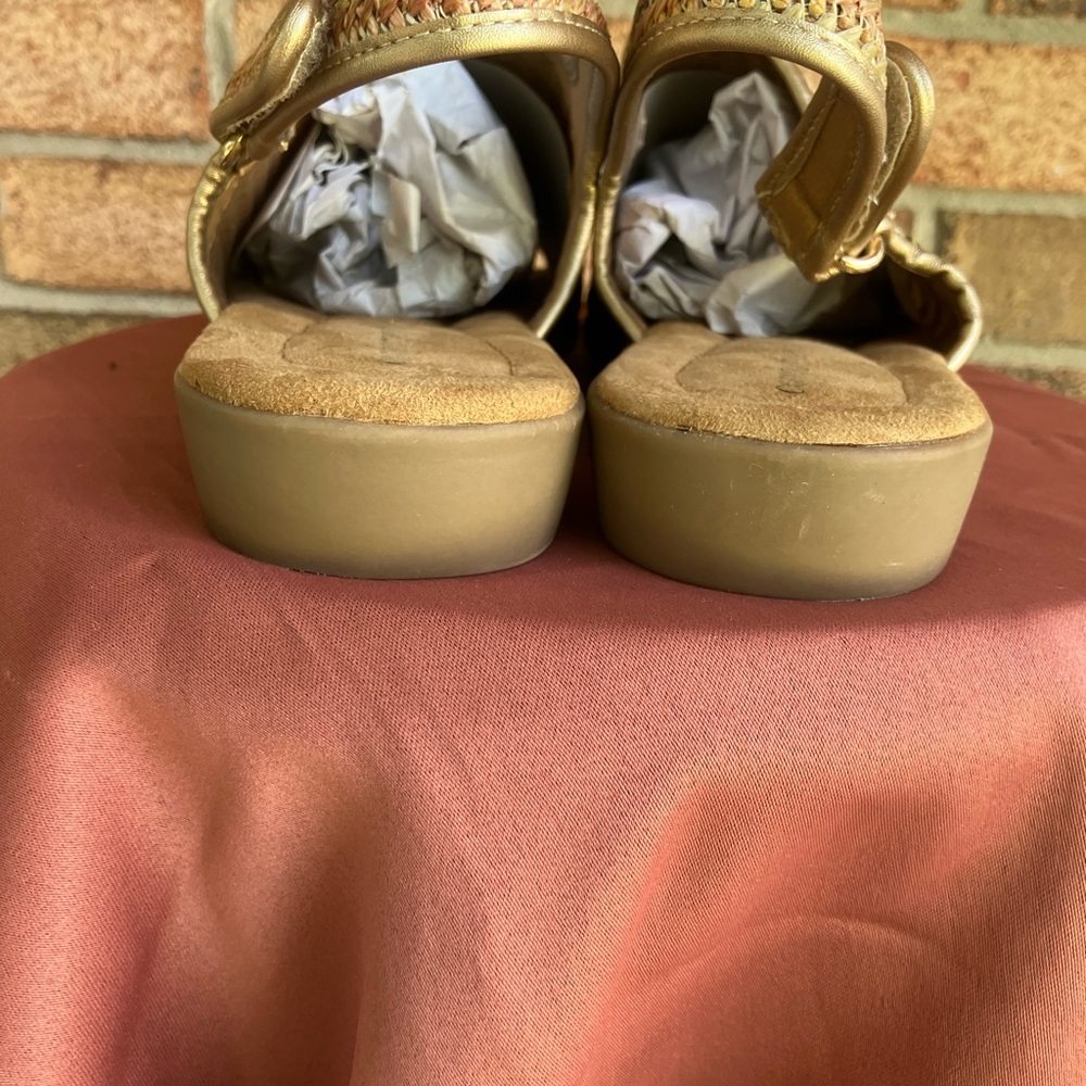 Comfortview Raffia Shoe - Picture 7 of 7